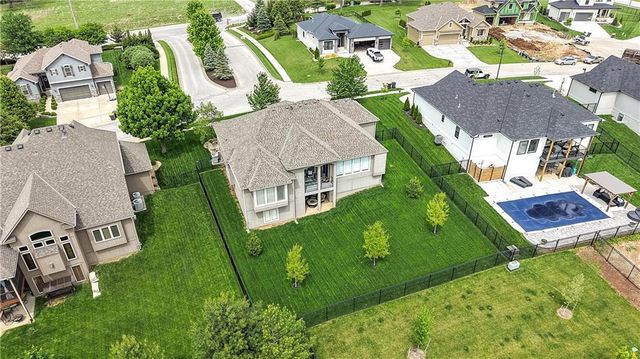 2600 NE Amanda Lane, Blue Springs, MO 64029