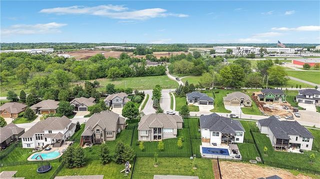 2600 NE Amanda Lane, Blue Springs, MO 64029