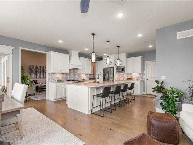 2600 NE Amanda Lane, Blue Springs, MO 64029