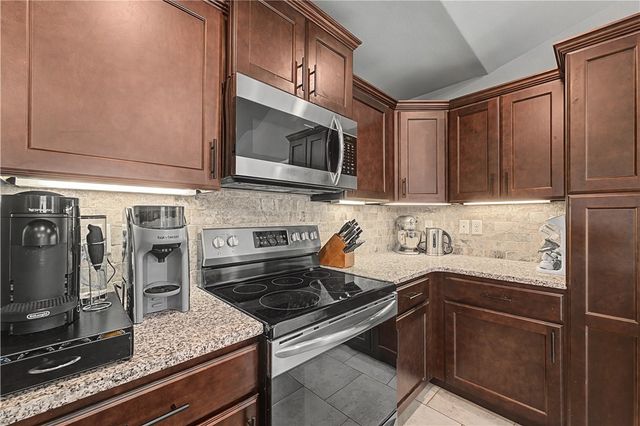 1705 K Place, Rogers, AR 72756