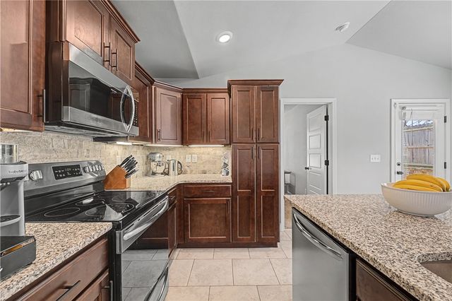 1705 K Place, Rogers, AR 72756