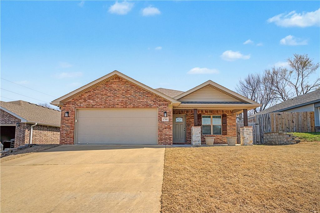1705 K Place, Rogers, AR 72756