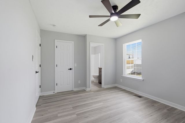 137 Nelson Dr, La Vergne, TN 37086