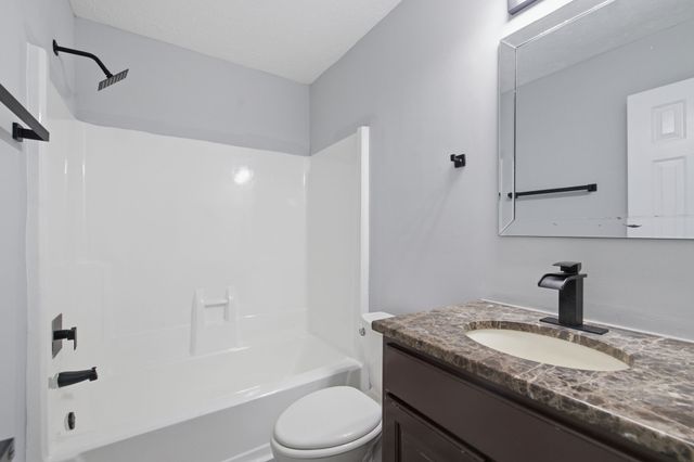 137 Nelson Dr, La Vergne, TN 37086