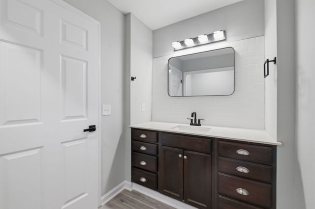 137 Nelson Dr, La Vergne, TN 37086