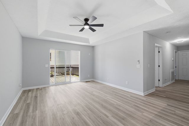 137 Nelson Dr, La Vergne, TN 37086