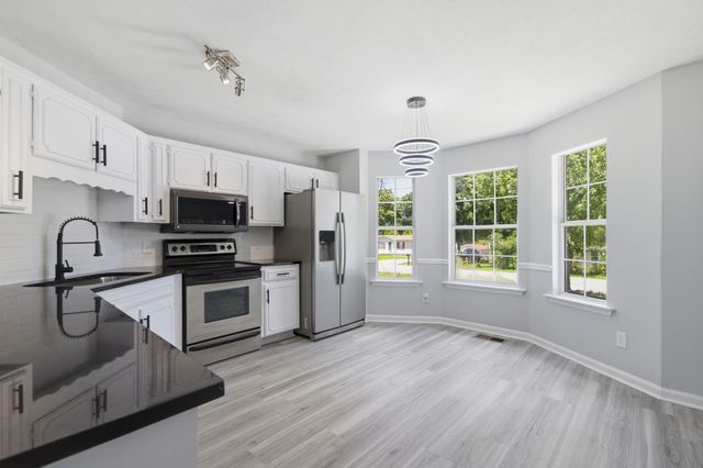 137 Nelson Dr, La Vergne, TN 37086