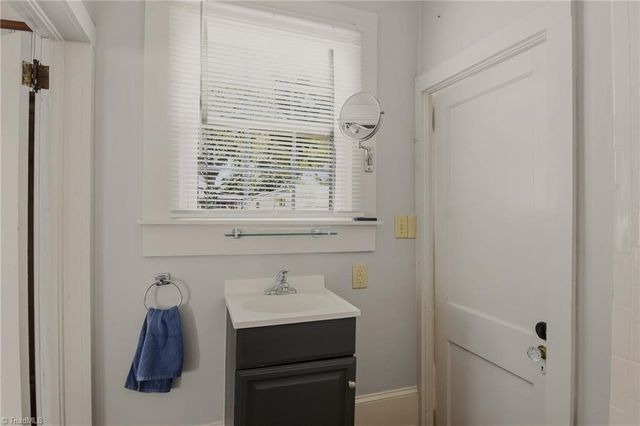 415 W 25th Street, Winston-salem, NC 27105