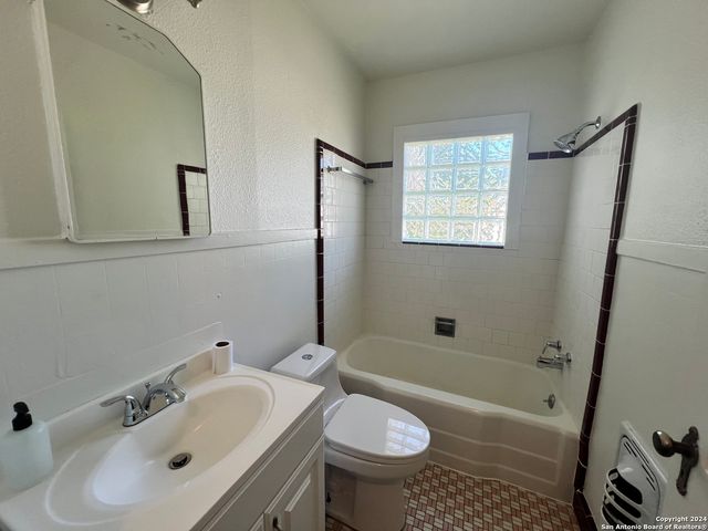 925 DONALDSON AVE, San Antonio, TX 78228