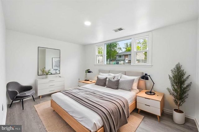 9705 LOCUST AVE, Lanham, MD 20706