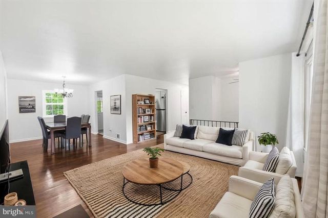 9705 LOCUST AVE, Lanham, MD 20706
