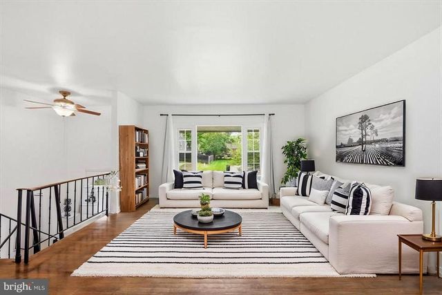 9705 LOCUST AVE, Lanham, MD 20706