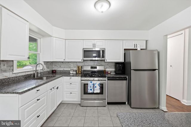 9705 LOCUST AVE, Lanham, MD 20706