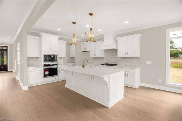 3106 Pasture View Drive, Summerfield, NC 27358