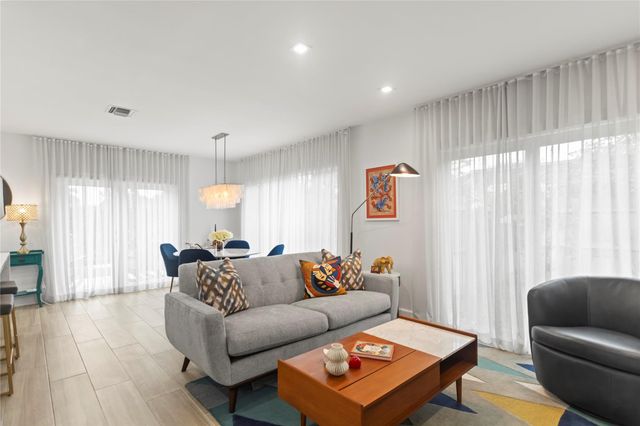 1736 NE 18th Street, Fort Lauderdale, FL 33305