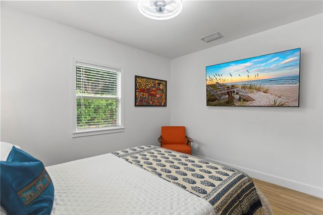 1736 NE 18th Street, Fort Lauderdale, FL 33305