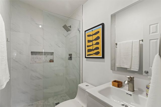 1736 NE 18th Street, Fort Lauderdale, FL 33305