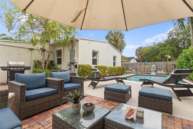 1736 NE 18th Street, Fort Lauderdale, FL 33305