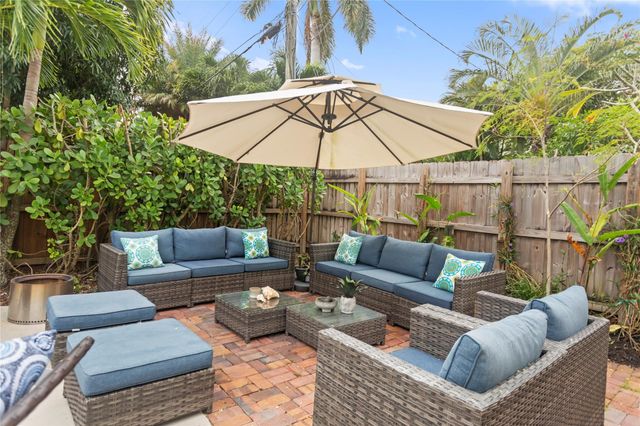 1736 NE 18th Street, Fort Lauderdale, FL 33305
