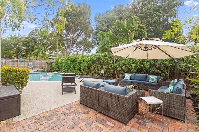 1736 NE 18th Street, Fort Lauderdale, FL 33305
