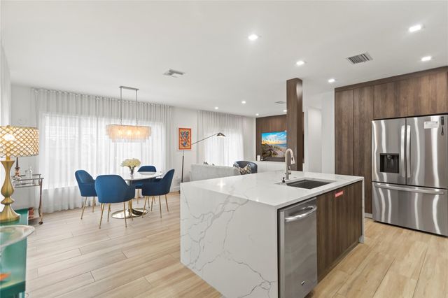 1736 NE 18th Street, Fort Lauderdale, FL 33305