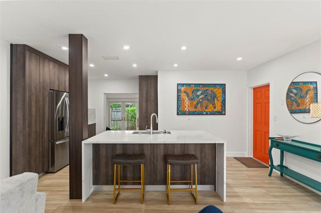 1736 NE 18th Street, Fort Lauderdale, FL 33305