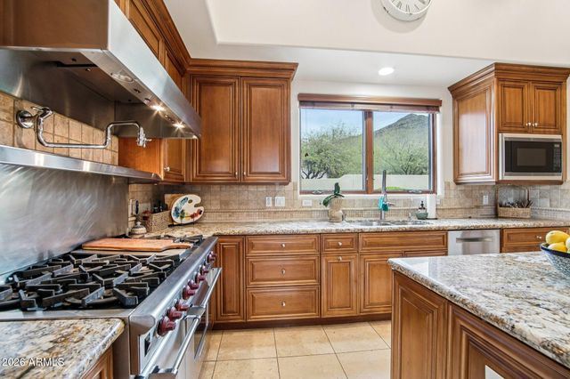 5727 E CANYON RIDGE NORTH Drive, Cave Creek, AZ 85331