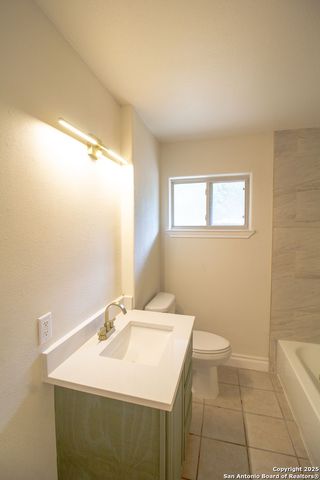 905 E Inez, Beeville, TX 78102