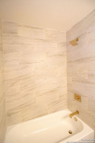 905 E Inez, Beeville, TX 78102