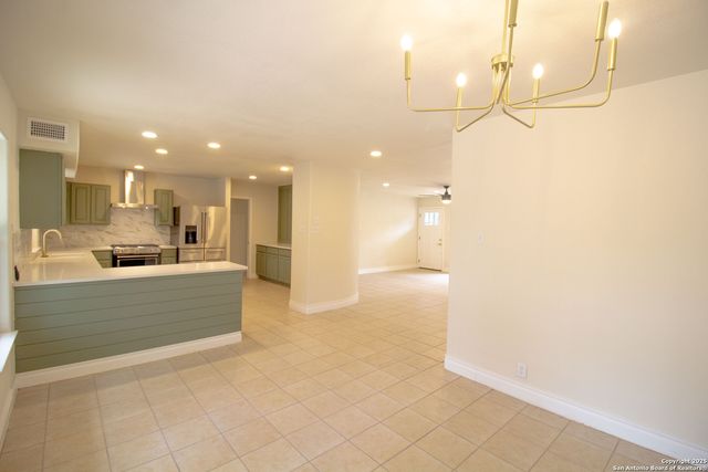 905 E Inez, Beeville, TX 78102