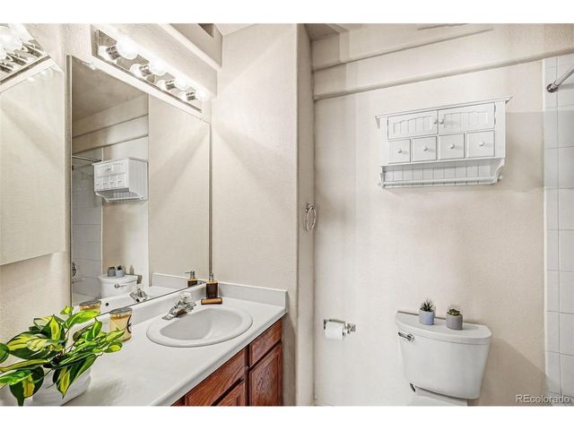 4220 E 119th Pl B, Thornton, CO 80233