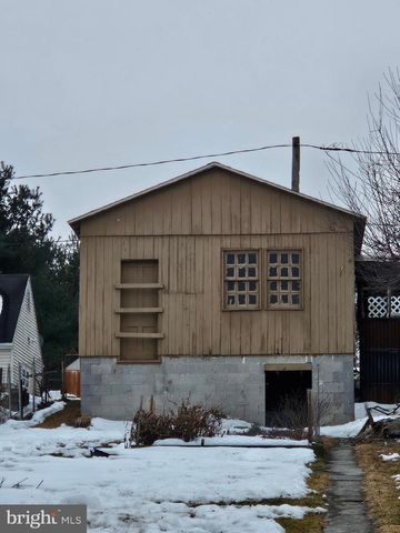 606 S FRONT ST, Wrightsville, PA 17368