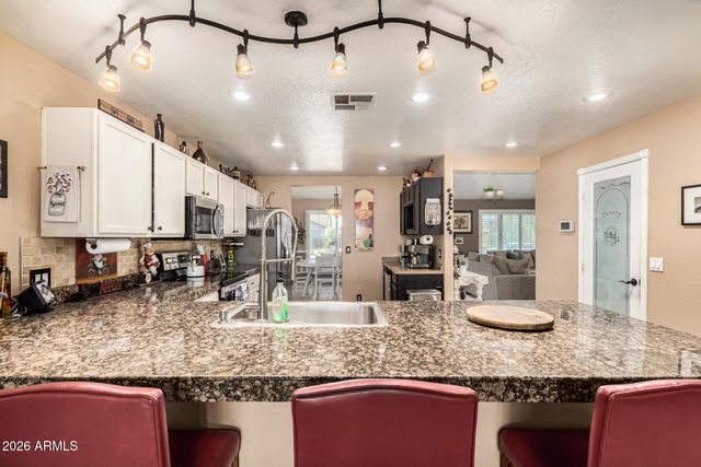 6512 N 90TH Drive, Glendale, AZ 85305