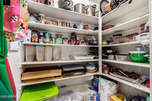 6512 N 90TH Drive, Glendale, AZ 85305