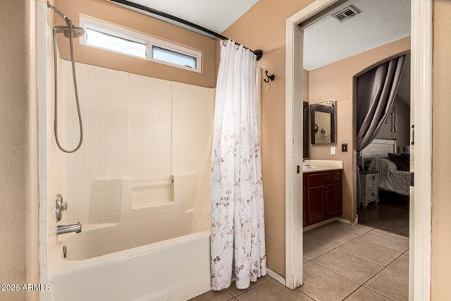 6512 N 90TH Drive, Glendale, AZ 85305