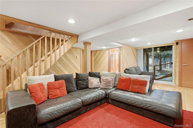 12 Donenfeld Drive, Kauneonga Lake, NY 12720