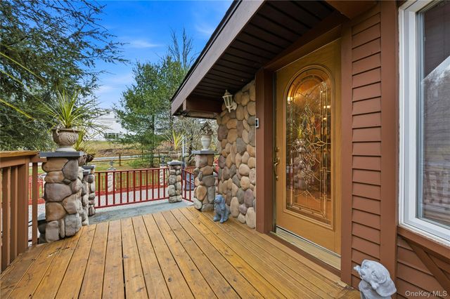 12 Donenfeld Drive, Kauneonga Lake, NY 12720