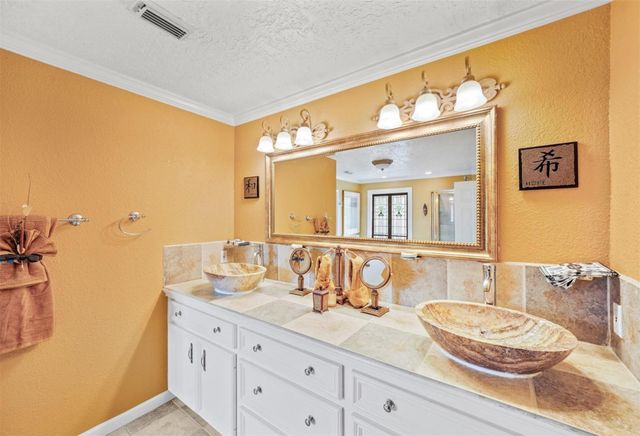 1327 Ashland Street, Houston, TX 77008