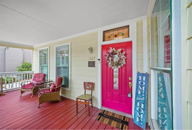 1327 Ashland Street, Houston, TX 77008
