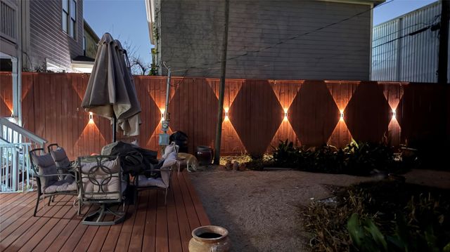 1327 Ashland Street, Houston, TX 77008