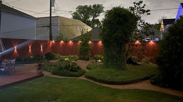 1327 Ashland Street, Houston, TX 77008