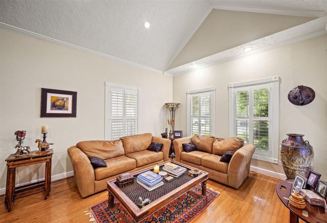 1327 Ashland Street, Houston, TX 77008