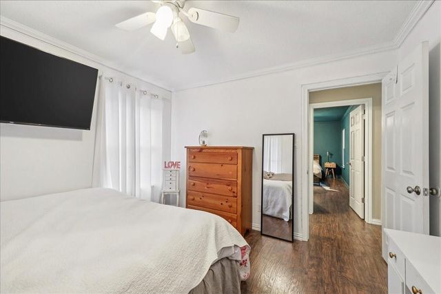 1118 West Drive, Port Neches, TX 77651