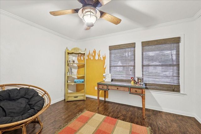 1118 West Drive, Port Neches, TX 77651