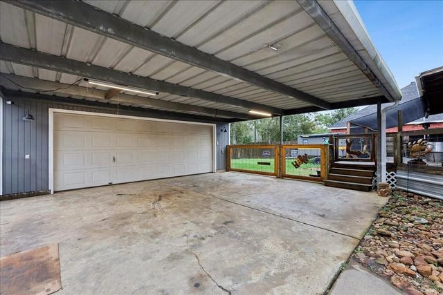 1118 West Drive, Port Neches, TX 77651