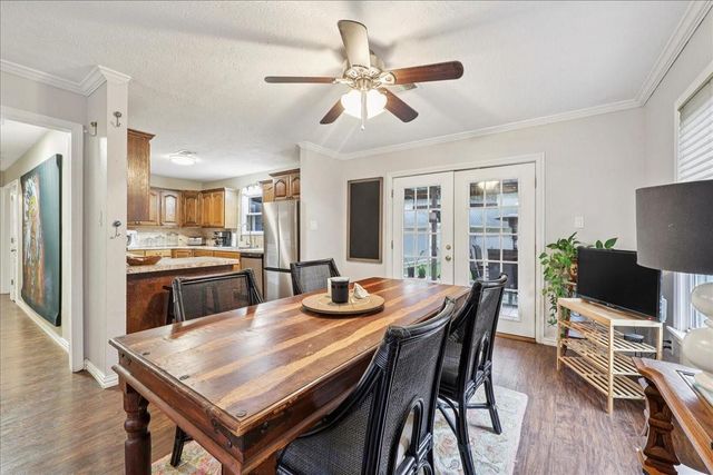 1118 West Drive, Port Neches, TX 77651