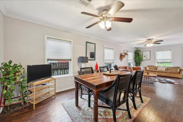 1118 West Drive, Port Neches, TX 77651