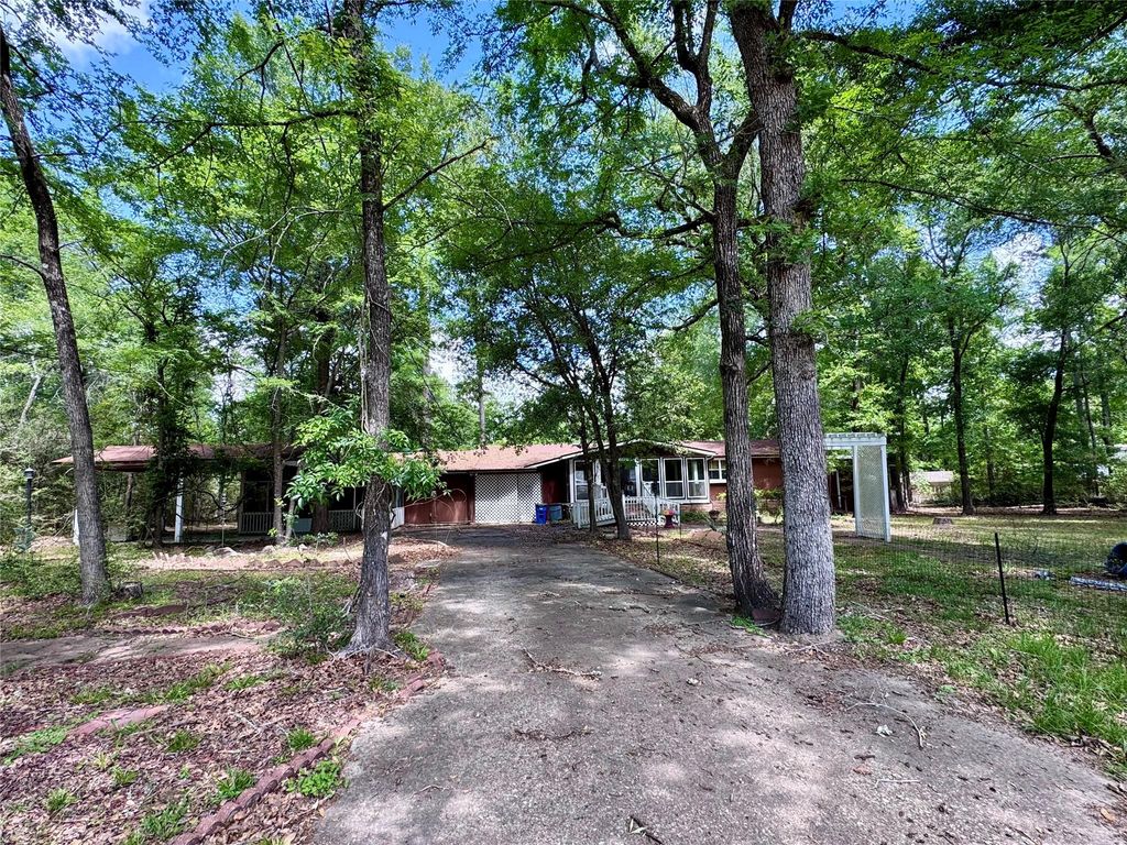 106 Westlake Road, Trinity, TX 75862