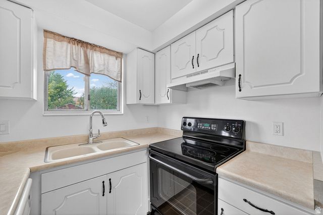 5486 S 3465 W, Taylorsville, UT 84118