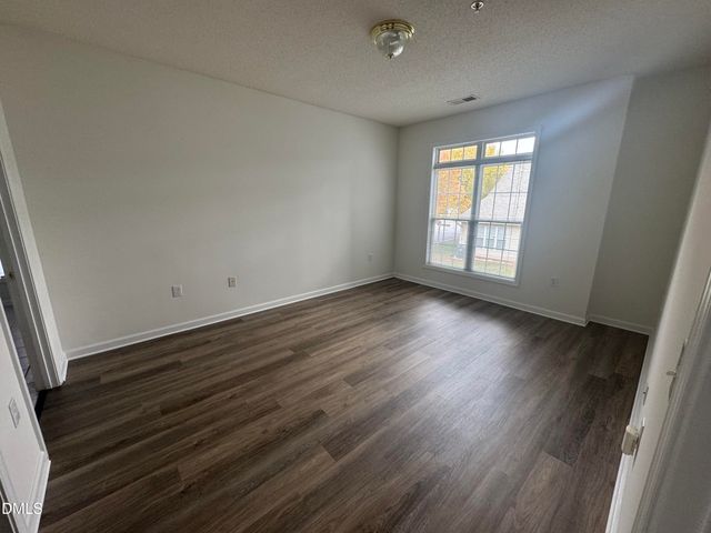 2511 Friedland Place 202, Raleigh, NC 27617